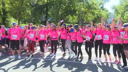 Una 'marea rosa' invade Madrid en la Carrera de la Mujer