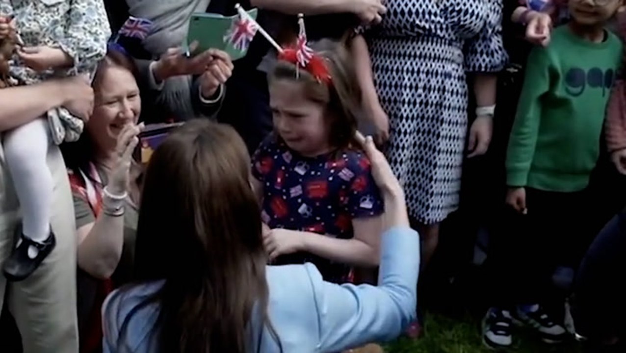 Kate hugs and comforts little girl as she bursts into tears meeting royal