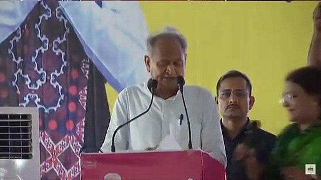 मुख्यमंत्री ने सभा में दी सौगात: सिकराय को नगरपालिका और पापड़दा को तहसील में क्रमोन्नत करने की घोषणा