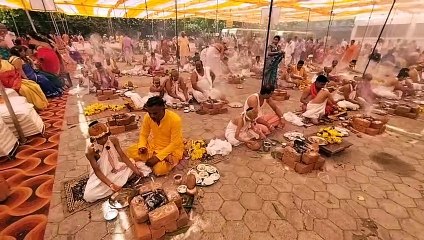 Video: विधि-विधान से किया गया बटुकों का उपनयन संस्कार