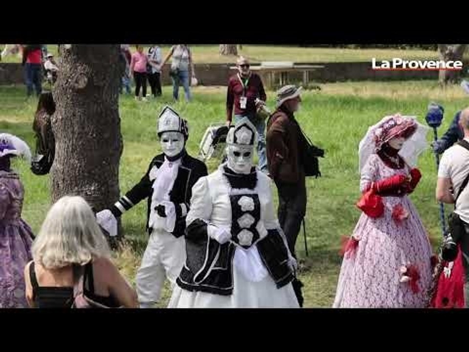 Gréoux-les-Bains : s’enivrer des parfums d’Italie avec les masqués Vénitiens