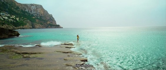 Deepika padukone Hot bikini show