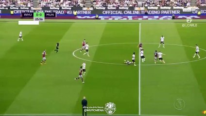 Benrahma vs Man United: Who Comes Out on Top? ⚽