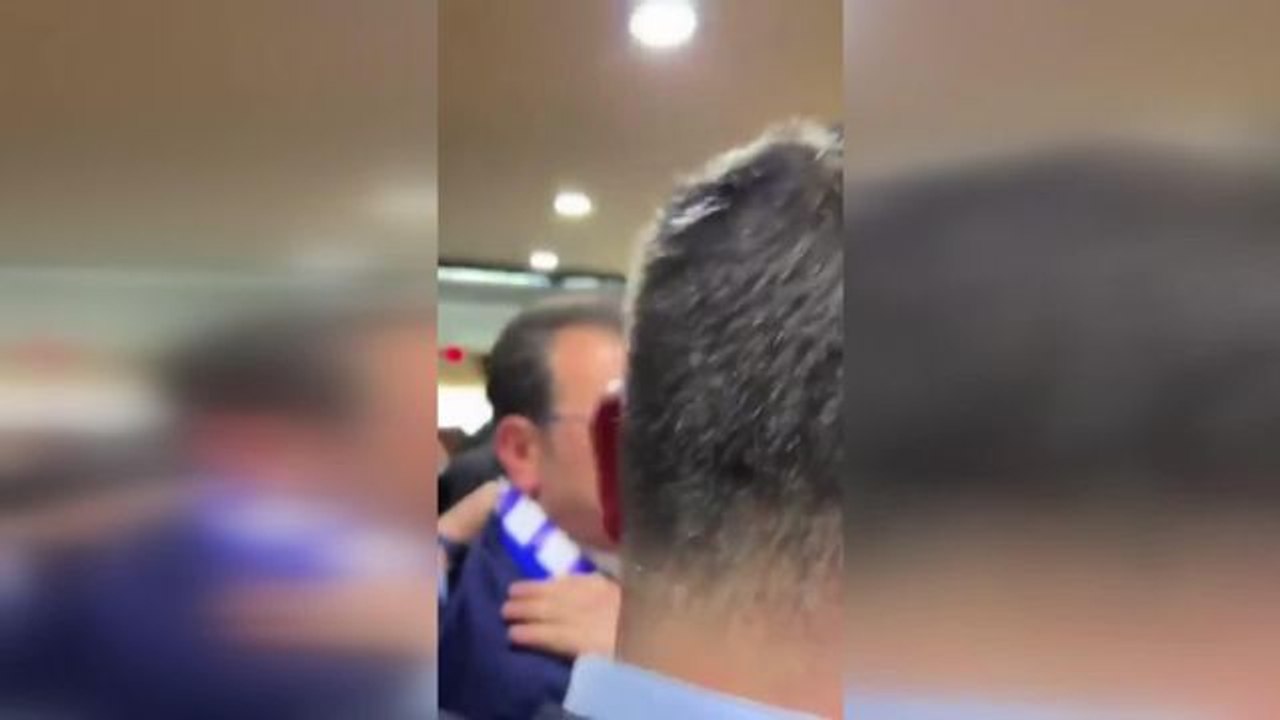 İBB Başkanı İmamoğlu Erzurum'da Taşlı Saldırıya Uğradı