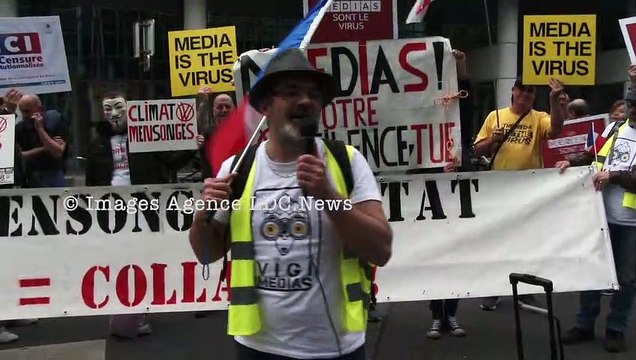 Vigî médias Stop aux mensonges d'État Médias = collabos. Paris/France - 06 Mai 2023