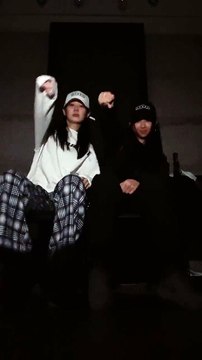 Dita Lea Do Dark Dance