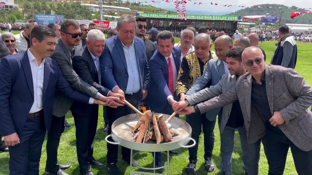 ANTALYA - 24. Kumluca Yağlı Güreşlerinde İsmail Balaban başpehlivan oldu