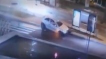 Kaza yapan otomobilin sürücüsü camdan fırladı