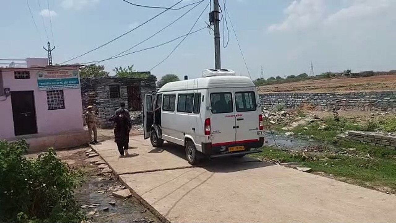 Rape accused absconding from police custody, four policemen suspended