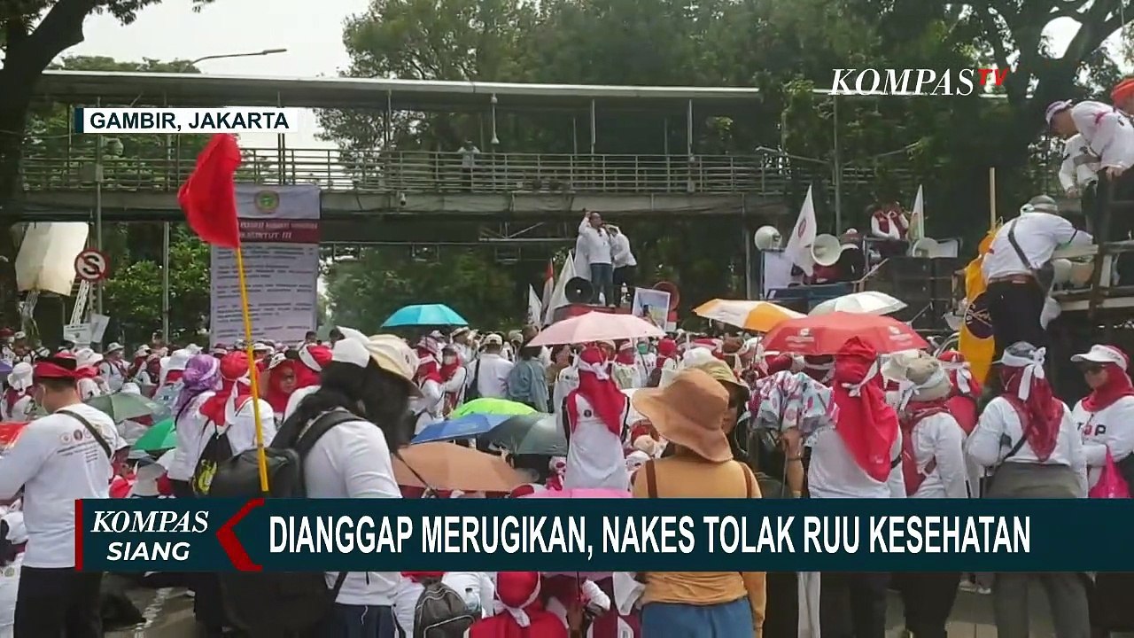 Nakes Unjuk Rasa Tolak RUU Kesehatan Omnibus Law yang Dinilai Merugikan