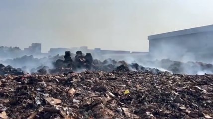 อัปเดต! ไฟไหม้กองกระดาษ โรงงานบีบอัดกระดาษ ล่าสุด ยังไม่สามารถควบคุมเพลิงได้