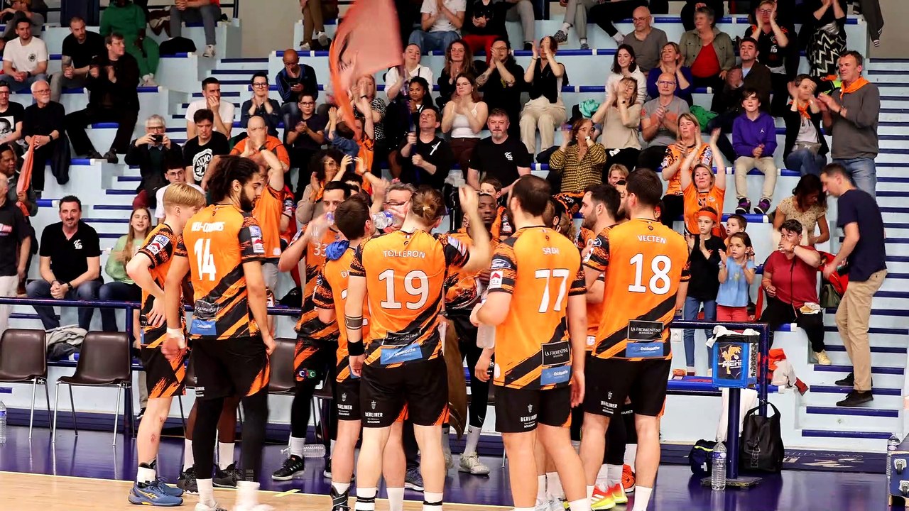 Encouragements du coach et des supporters boulonnais