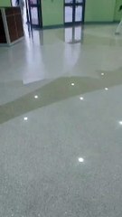 بعد تسرب الأمطار لجامعة الملك خالد وأزمة انتقال الطلاب.. "القحطاني": أولوية التعليق عند التحذير