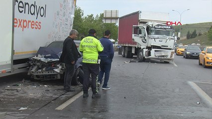 下载视频: Pendik'te aynı yerde iki kaza