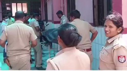 कुशीनगर: ट्रक ने स्कूटी सवार मां-बेटे को रौंदा, मां की मौत