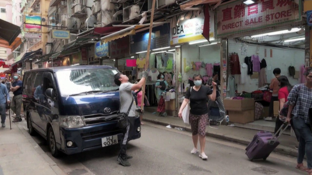 Traditionell und nachhaltig: gerüstbau mit bambus in hongkong