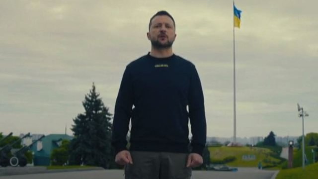 Ucraina, Zelensky paragona la Russia alla Germania nazista