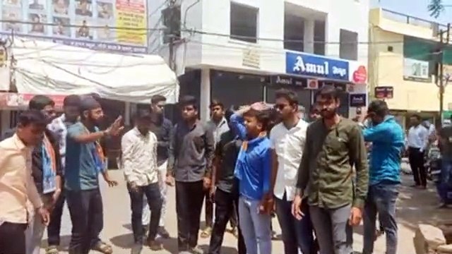 एनएसयूआई ने जलाया बृजभूषण का पुतला जलाया