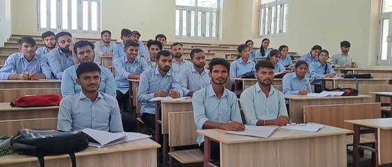 तीन वर्ष से बिना भवन व बिना स्थायी स्टाफ चल रहा कृषि महाविद्यालय