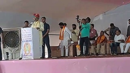 सत्य एवं शांति के मार्ग पर चलने की प्रेरणा देेते हैं आस्था के स्थल: बिरला