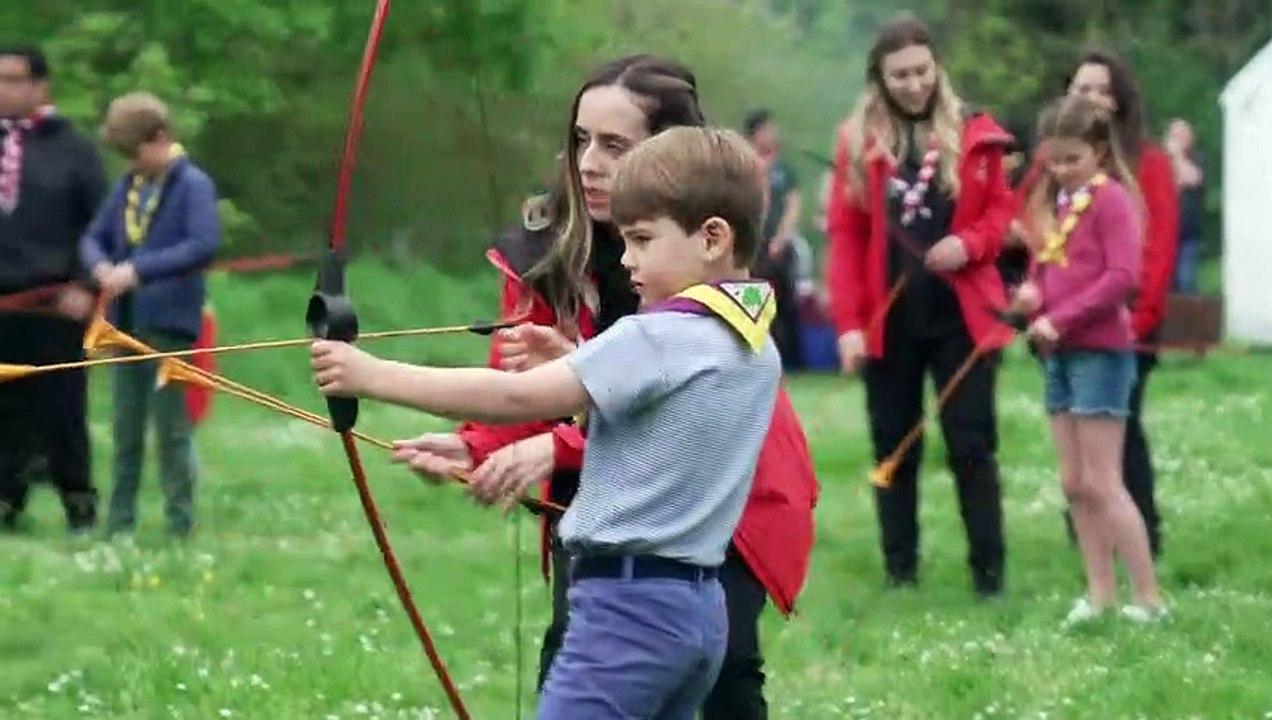 Royals swap Red Arrows for bow and arrows durin...