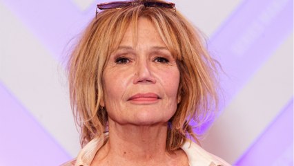 GALA VIDEO - Clémentine Célarié proche de ses trois fils : “Ils m’élèvent et sont mes alliés”