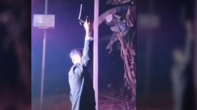देसी कट्टे से फायरिंग करते युवक का वीडियो वायरल, पुलिस प्रशासन में मचा हड़कंप
