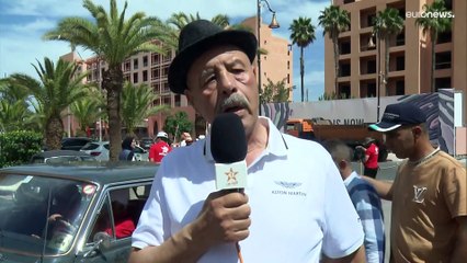 شاهد: عشرات السيارات القديمة في مدينة مراكش المغربية خلال رالي الواحة