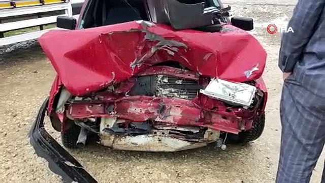 Sinop’ta otomobil traktörle çarpıştı: 2 yaralı