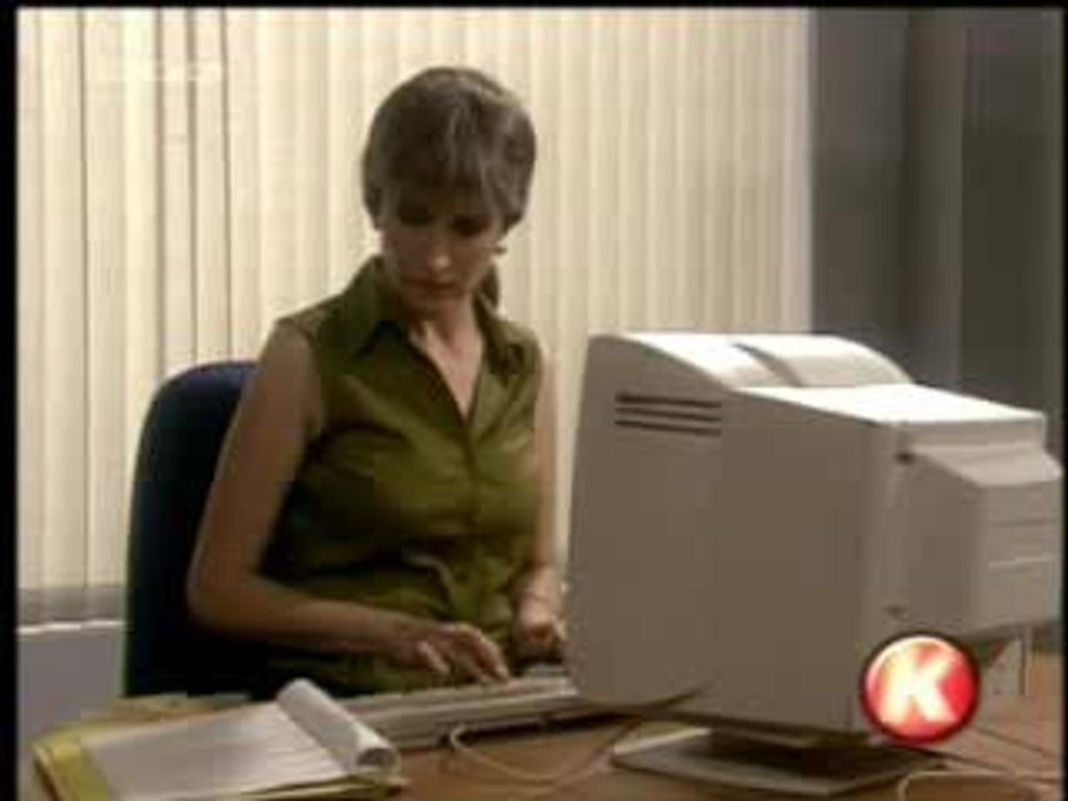 Secretaire_blonde