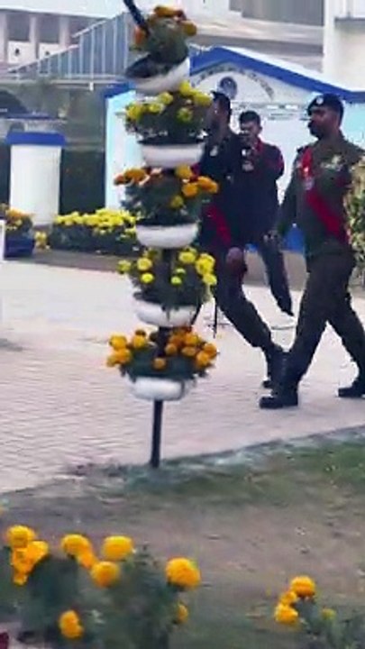 Police main jany se phele iski saza bhi dekh len