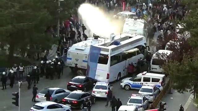 Bu görüntüler ne Ekrem? TOMA'lar olaylara böyle müdahale etti!