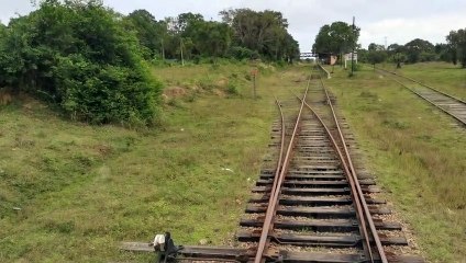 How do trains change the tracks Sri lanka.