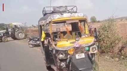 करैरा: सवारियों से भरा ऑटो अनियंत्रित होकर पलटा,मची चीख पुकार