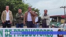Agricultores en Bolivia protestan en tractores contra restricciones a venta de diésel