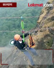 हातात छत्रपती शिवाजी महाराजांची प्रतिमा अन्