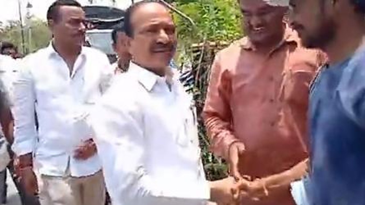 కరీంనగర్: జేపీఎస్ ల సమస్యలు వెంటనే పరిష్కరించాలి.. ఈటల డిమాండ్..!