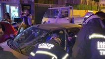 Çorlu'da kaza: Araçta sıkışan sürücüyü itfaiye ekipleri çıkardı