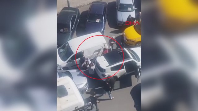 İstanbul'da trafikte sopalı yol verme kavgası