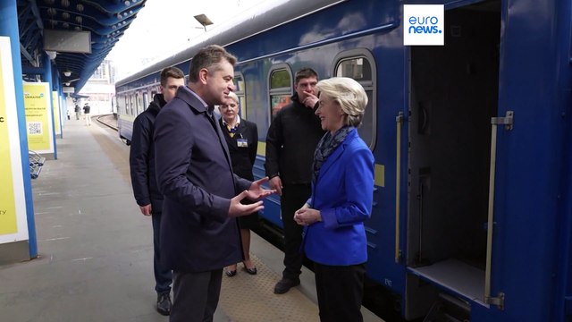 Ursula von der Leyen celebra Dia da Europa em Kiev com Zelenskyy