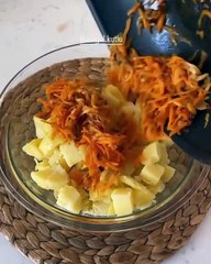 KARAMELİZE SOĞANLI HAVUÇLU PATATES SALATASI