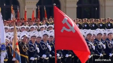 Скачать видео: Parata della Vittoria a Mosca, Putin: c'? una guerra contro di noi