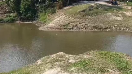 किशनगंज: बाढ़ में सड़क हुआ ध्वस्त, ग्रामीणों ने जताया आक्रोश