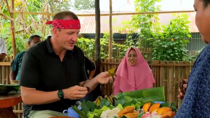 Giant Slimy Eel!! Insane Indonesian Food of the Bugis Tribe!!