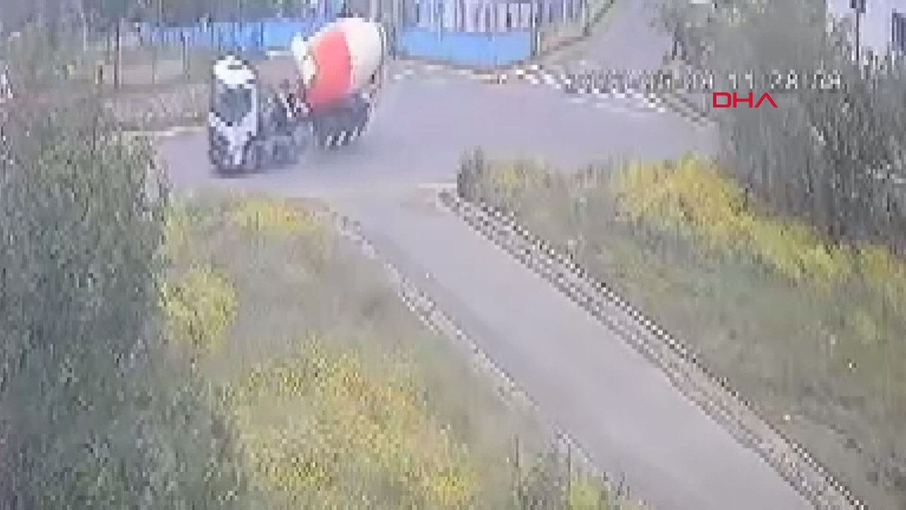 İstanbul'da beton mikseri kazası kamerada