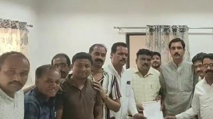 देवास: कांग्रेस के प्रतिनिधि मंडल ने सीएमओ के नाम दिया आवेदन