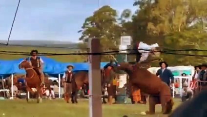 Impresionante jineteada!!! - 1 de mayo en Batoví - Tacuarembó, Uruguay (2023)