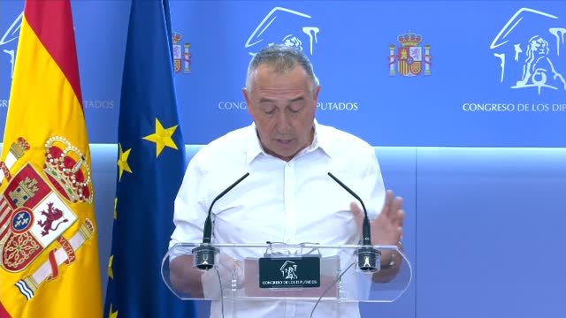 Joan Baldoví se despide emocionado del Congreso