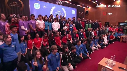Milli sporcunun Togg'la bir tur atma talebi: Bakan Varank anahtarı böyle verdi