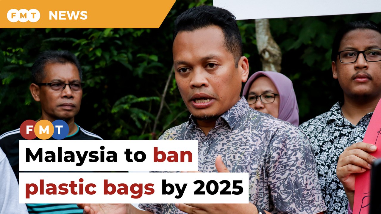 Use of plastic bags to end by 2025, says Nik Nazmi